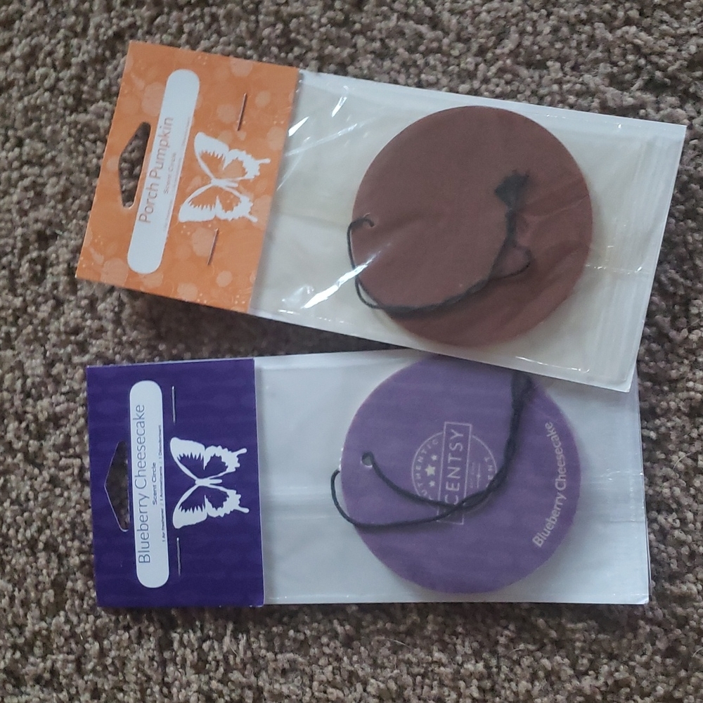 2 Scentsy scent circles